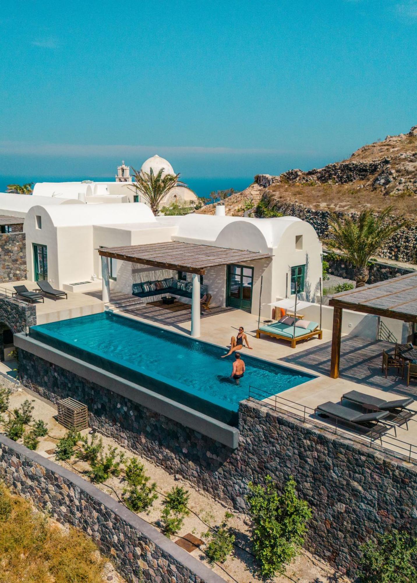 Patina Vivera Estate Santorini Pyrgos Kallistis